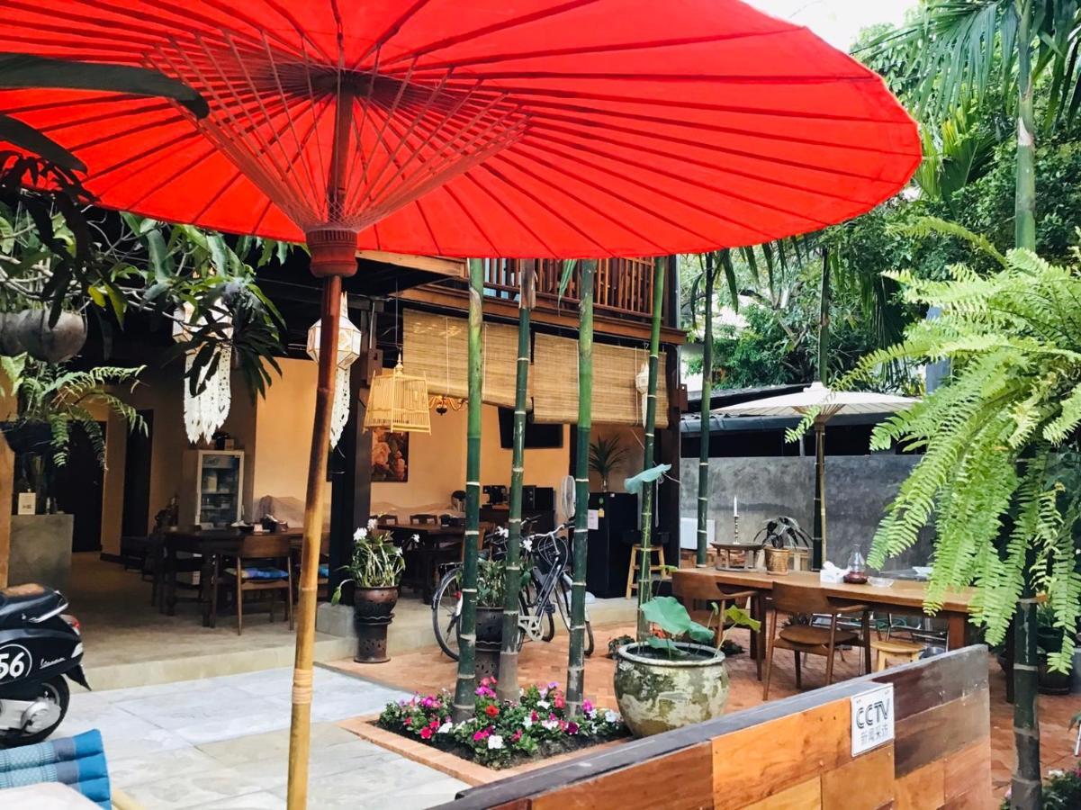 The Eight Ratvithi House Hotel Chiang Mai Bagian luar foto
