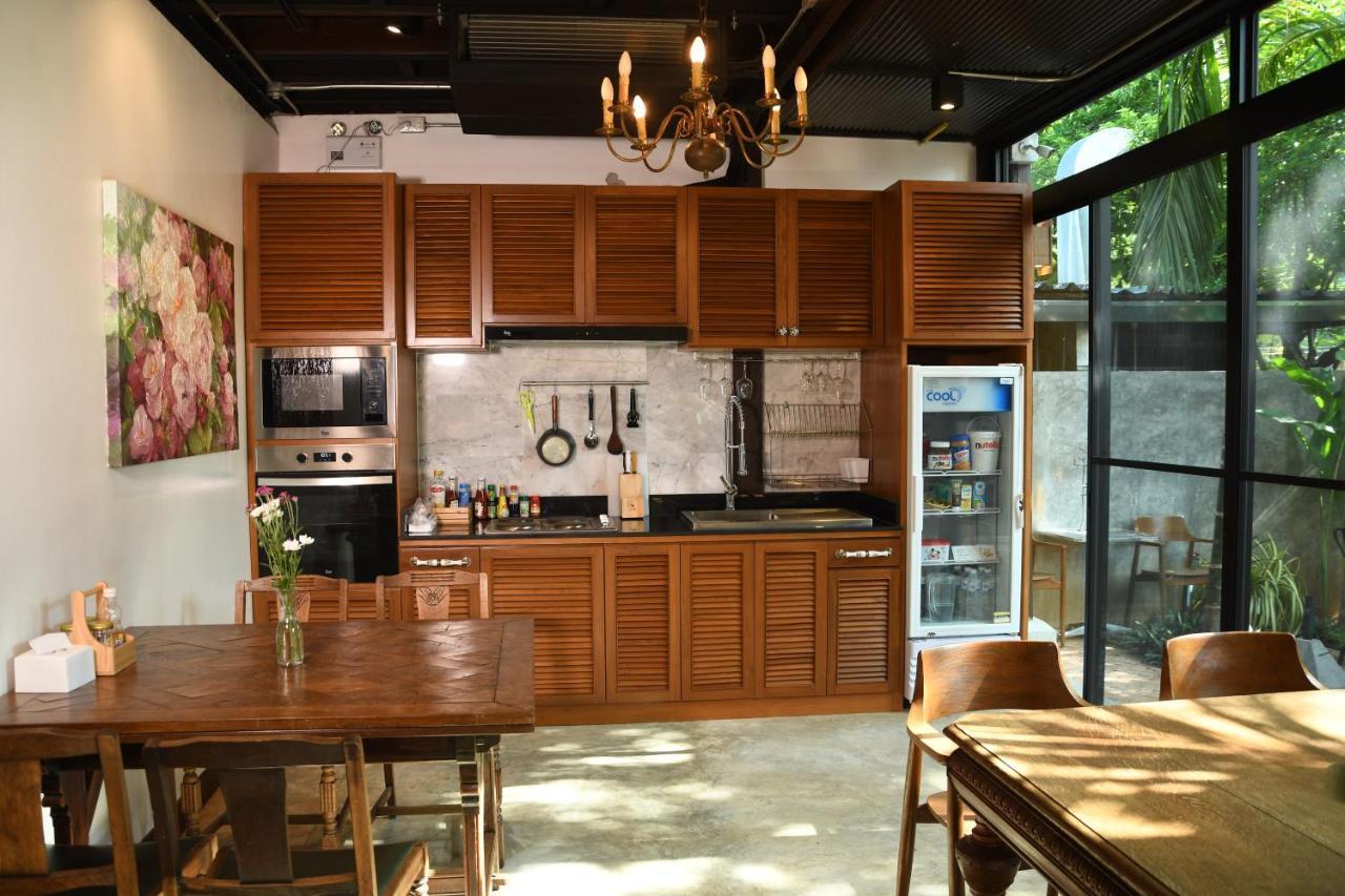 The Eight Ratvithi House Hotel Chiang Mai Bagian luar foto